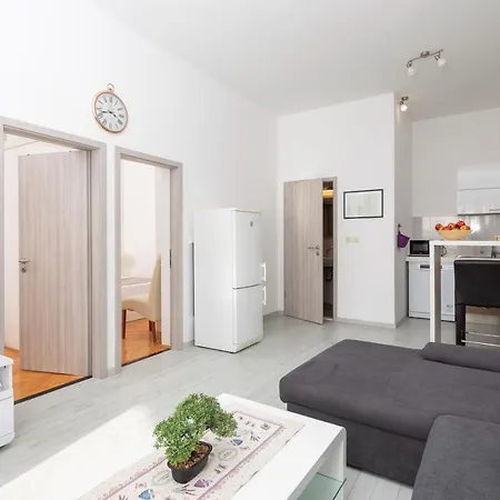 Apartahotel Beach Porat 3*