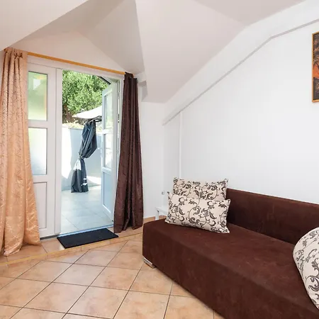 Beach Porat 3* Pisak