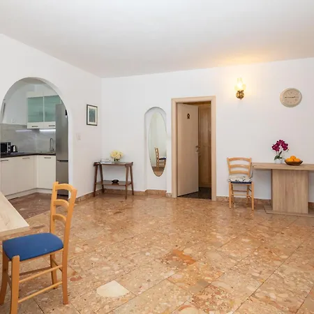 Beach Porat Apartahotel 3*