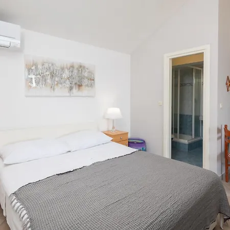 Beach Porat Apartahotel Pisak