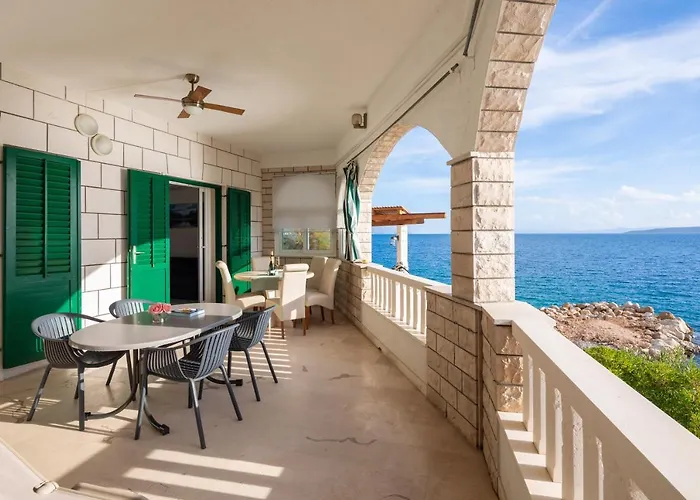 Beach Porat 3*