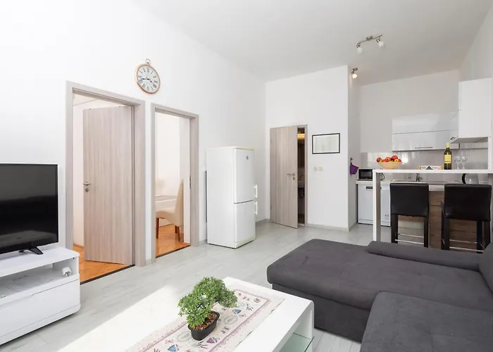 Lejlighedshotel Beach Porat 3*