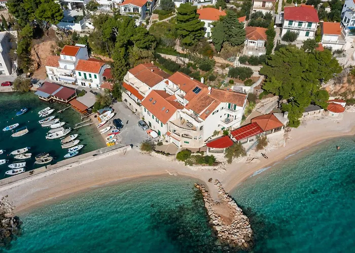 Beach Porat 3*